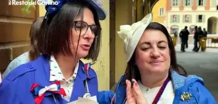 Chiara e Sara, le fan della Royal Family: "La seguiamo in Italia e all'estero"