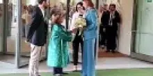 Kate lascia il Centro Malaguzzi, applausi per la principessa