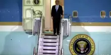 Trump &egrave; arrivato in Cina, accolto dal vicepresidente cinese Ha Zheng