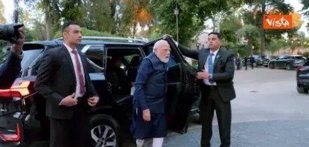 Meloni accoglie il Primo ministro indiano Modi, poi una visita notturna al Colosseo