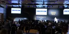 Nuove prospettive economiche e futuro all'incontro annuale di RBS