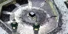 Il rituale del Tawaf nella Grande Moschea della Mecca in timelapse