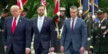 Donald Trump alla cerimonia del Memorial Day in Virginia