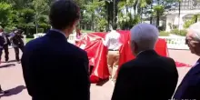 Mattarella sale a bordo della nuova Ferrari Luce