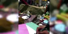 Everest, alpinista italiano in vetta con i sogni dei bambini di Gaza