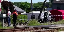 Belgio, incidente fra uno scuolabus e un treno: quattro morti