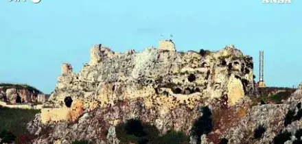 Libano, sul castello storico di Beaufort sventola la bandiera israeliana