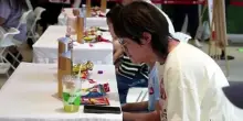 Cina, a Pechino la gara per mangiare di nascosto in classe