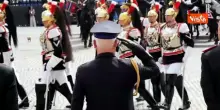 Ecco Briciola, il cane mascotte al cambio della Guardia in forma solenne al Quirinale