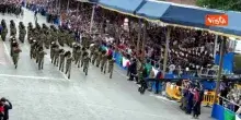 Bersaglieri a 'passo di corsa' alla Parata del 2 giugno ai Fori Imperiali
