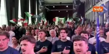 Vannacci canta Inno di Mameli con sostenitori all'evento di Futuro Nazionale al Salone delle Fontane