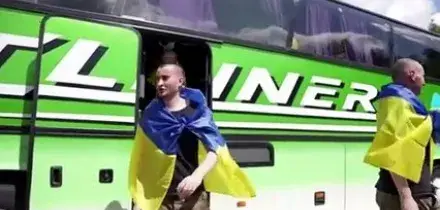 Ucraina, tornano a casa 185 prigionieri di guerra