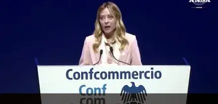 Assemblea di Confcommercio, Meloni: "Vogliamo ridurre il carico fiscale sul ceto medio"