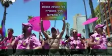 In Israele, la prima parata del Pride a Tel Aviv dopo gli attacchi del 7 ottobre