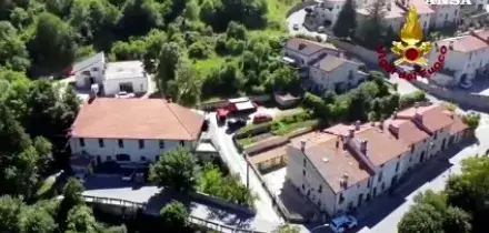 Sorelle scomparse: proseguono le ricerche dei vigili del fuoco