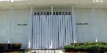 Il nome del presidente Usa Trump rimosso dal Kennedy Center