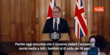 L'annuncio del premier britannico Starmer: Governo vieter&agrave; uso dei social ai minori di 16 anni