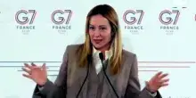 Meloni ai giornalisti: "Ho smesso di fumare, avete bucato la notizia"
