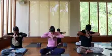 Giornata Internazionale dello Yoga, tra guru e benessere globale