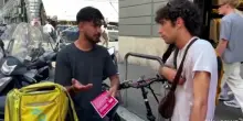 L'allarme caldo a Roma non ferma i rider: "Se ti fermi guadagni meno"