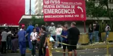 Venezuela, i familiari dei dispersi cercano notizie in ospedale