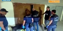 Arsenale in un garage a Catania, la Polizia sequestra numerose armi
