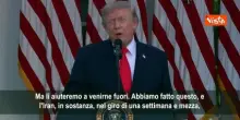 Trump: Iran vuole accordo a tutti i costi e presto lo faremo, prezzi del petrolio crollano