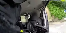 Gb, un autista aiuta un poliziotto a fermare un sospettato in fuga