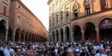 Slanci, l'esibizione che ha incantato Bologna