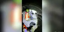 Venezuela, si scava ancora: 21enne estratto vivo dopo 5 giorni