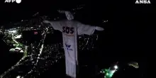 Il Cristo Redentore di Rio si illumina per le vittime del sisma in Venezuela