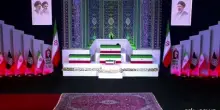 Iran, la salma di Ali Khamenei alla Grande Moschea di Teheran