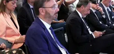 Generazioni a confronto: l'Italia delle professioni invecchia