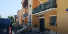 Luigia accoltellata dall'ex marito, il compagno della madre: "Avevano litigato per il centro estivo del bambino"