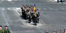 Francia, applausi per i soldati ucraini alla parata del 14 luglio