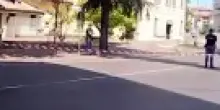 Allarme bomba in banca a Reggio Emilia: il video