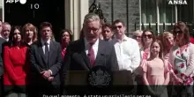 Regno Unito, Starmer lascia: "Burnham avr&agrave; il mio pieno sostegno"