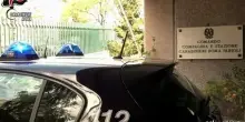 Roma, moto e pezzi di ricambio rubati: sequestrati 21 container
