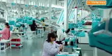 Scatta per le aziende il divieto di distruggere abiti invenduti