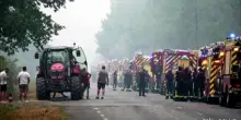 Incendi in Francia, 200mila persone evacuate, 98mila ettari in fumo