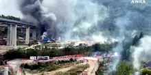 Assalto al cantiere di Chiomonte, in fiamme due camionette carabinieri