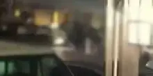 Auto a tutta velocit&agrave; si ribalta nel Bolognese