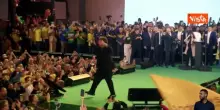 Milei entra ballando alla convention del Partito Liberale brasiliano a sostegno di Bolsonaro