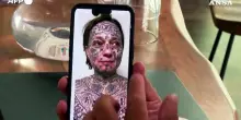 Costrette a tatuarsi dai partner violenti, in Olanda le vittime cancellano i marchi