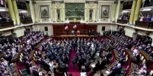 Keiko Fujimori giura da presidente del Per&ugrave;: "Difender&ograve; la patria"