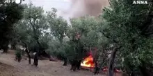 Anche la Grecia nella morsa degli incendi, morti tre vigili del fuoco