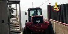 Crollo a Messina, estratto un corpo senza vita dalle macerie