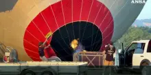 Il colle di Todi sfondo per il volo all'alba delle mongolfiere