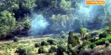 Incendi nel Nisseno, elicotteri della Forestale in azione per spegnere le fiamme