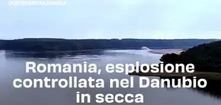Romania, esplosione controllata nel Danubio in secca
